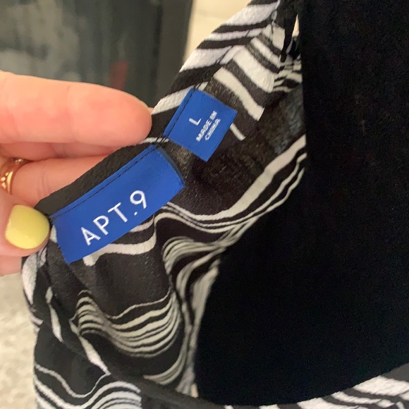 Bathing suite cover up. - Picture 6 of 6